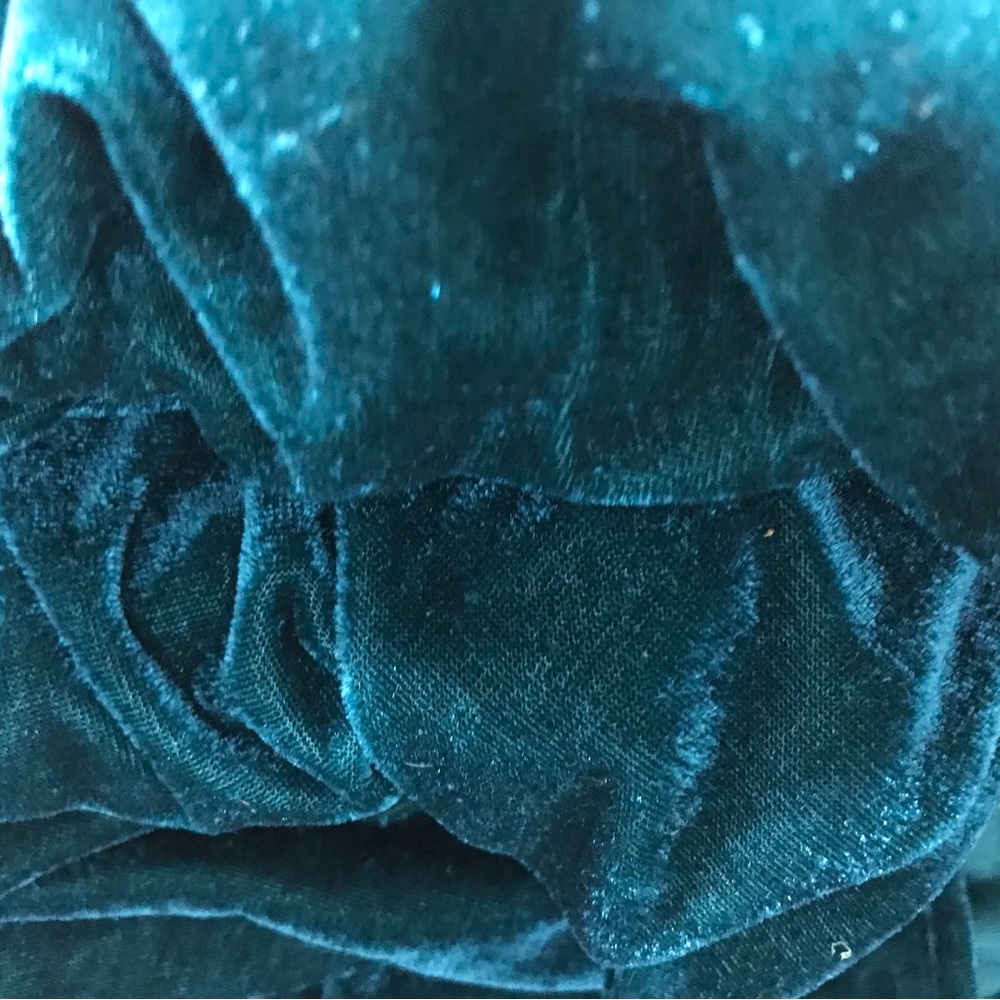 Velvet table runner